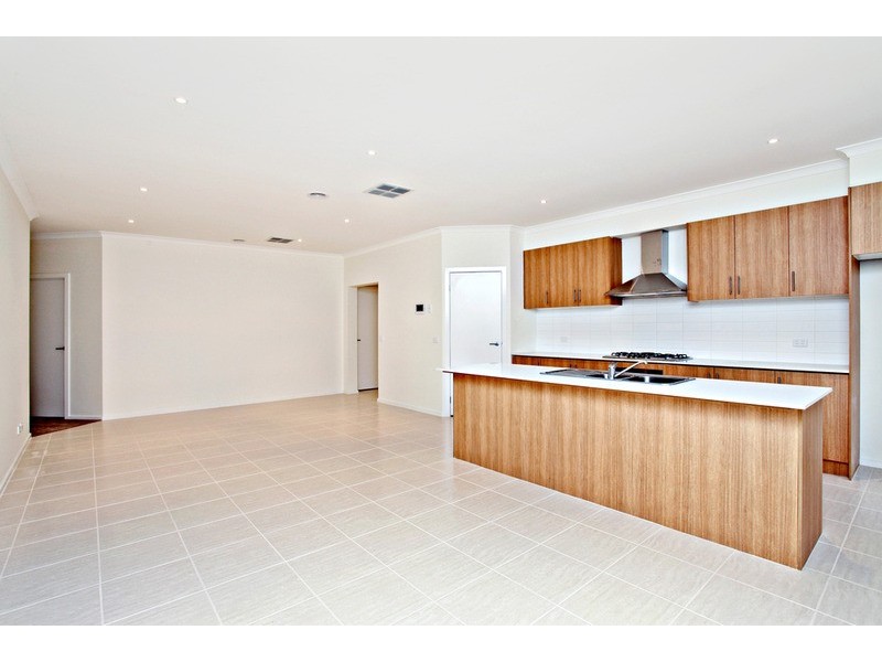 67 James Cook Drive, Truganina VIC 3029