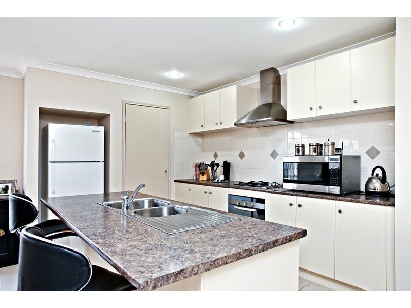 74 Papillon Parade, Tarneit VIC 3029