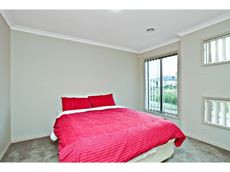 74 Papillon Parade, Tarneit VIC 3029