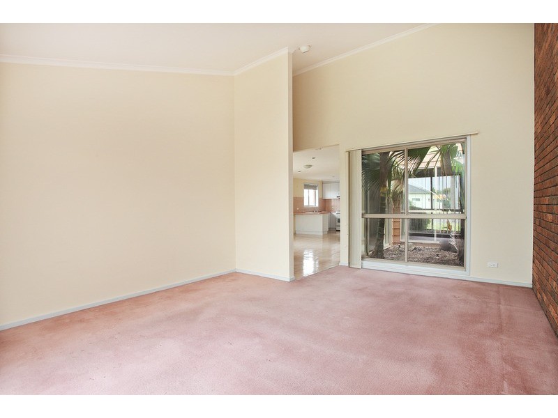 1/128 Tower Road, Werribee VIC 3030