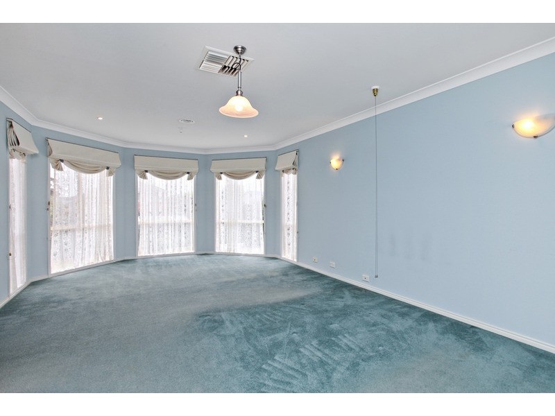 2 Valley Mews, Wyndham Vale VIC 3024