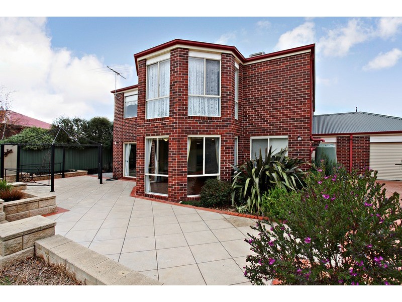 2 Valley Mews, Wyndham Vale VIC 3024