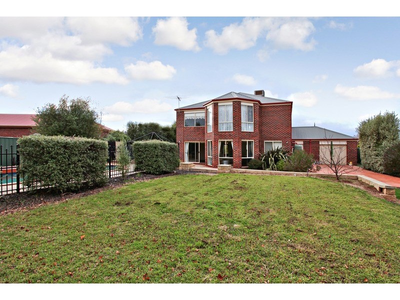 2 Valley Mews, Wyndham Vale VIC 3024