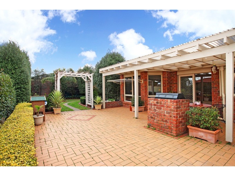 16 Danube Drive, Werribee VIC 3030