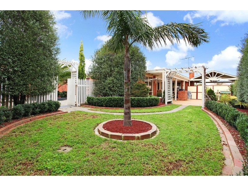 16 Danube Drive, Werribee VIC 3030