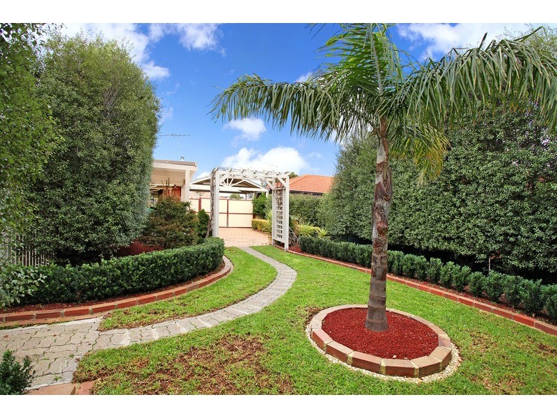 16 Danube Drive, Werribee VIC 3030