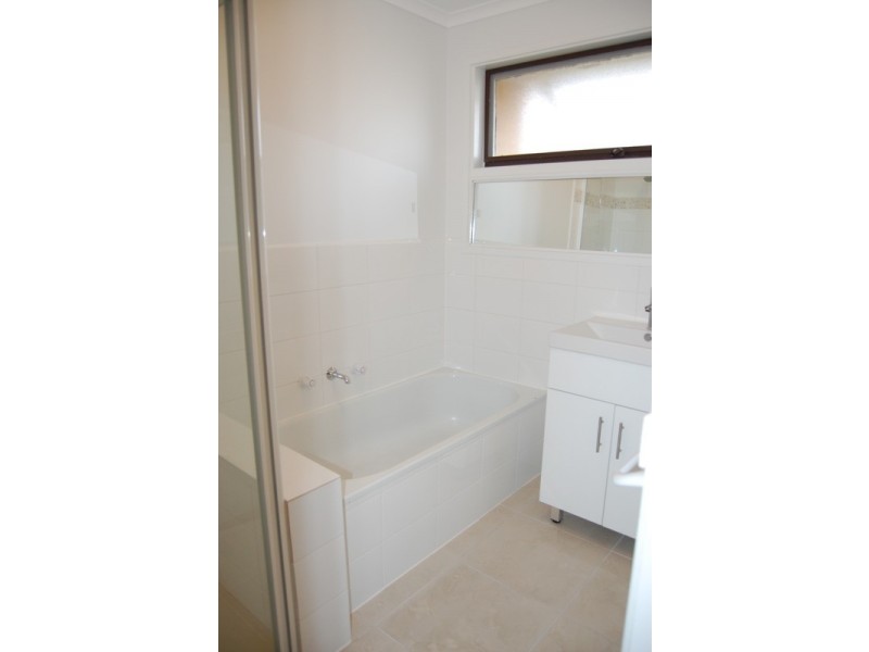 2 Topaz Avenue, Wyndham Vale VIC 3024