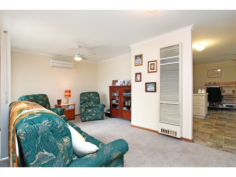 26 Hawkesbury Road, Werribee VIC 3030