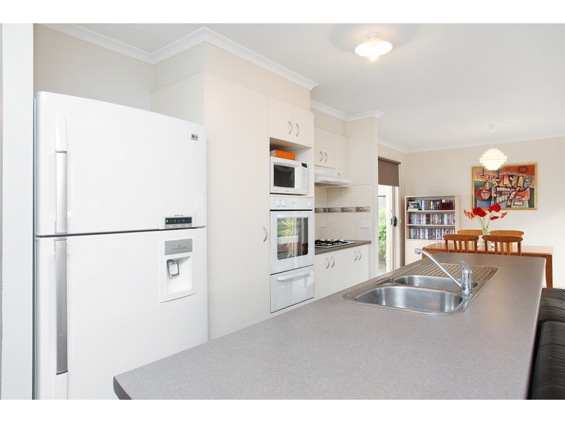 12 Lindsay Gardens, Point Cook VIC 3030