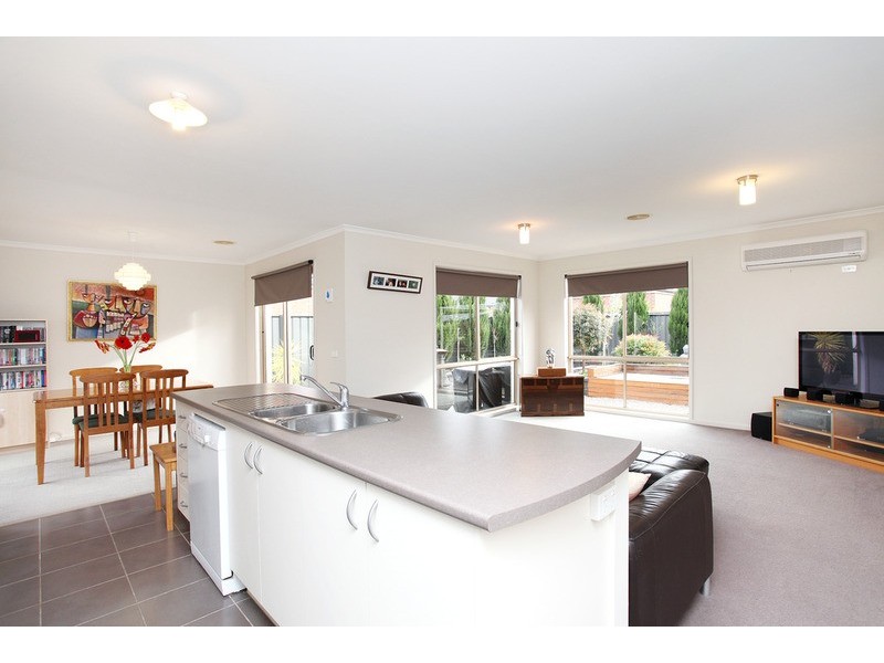 12 Lindsay Gardens, Point Cook VIC 3030