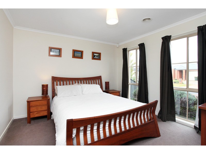 12 Lindsay Gardens, Point Cook VIC 3030