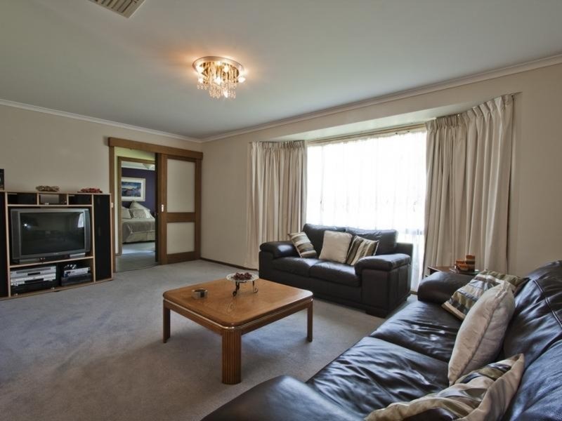 26 Thames Boulevard, Werribee VIC 3030