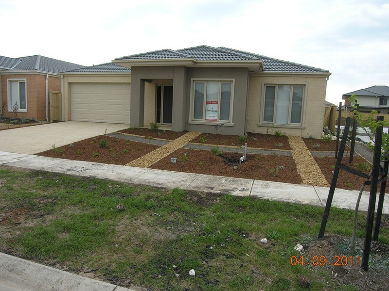 13 Hanworth Avenue, Williams Landing VIC 3027