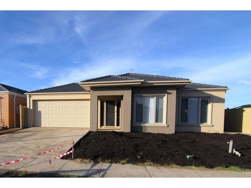 13 Hanworth Avenue, Williams Landing VIC 3027