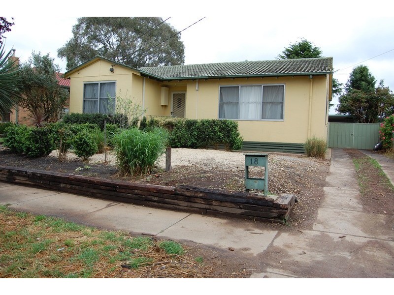18 Myrtle Street, Werribee VIC 3030