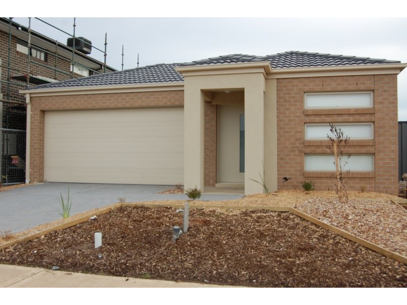 27 Regal Road, Point Cook VIC 3030