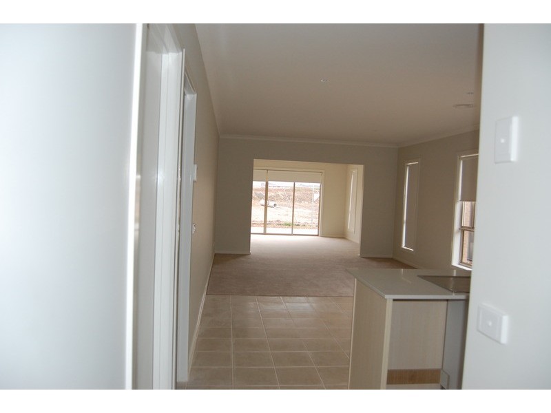 27 Regal Road, Point Cook VIC 3030