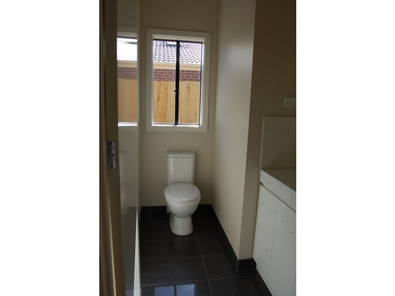 1/7 Greenleaf Circuit, Tarneit VIC 3029