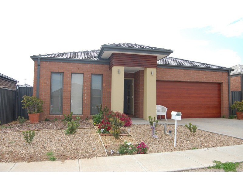 39 Brockwell Crescent, Wyndham Vale VIC 3024