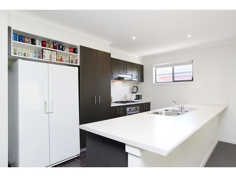 13 Lindsay  Gardens, Point Cook VIC 3030