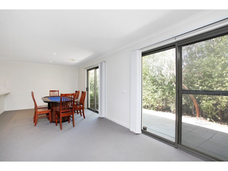 13 Lindsay  Gardens, Point Cook VIC 3030