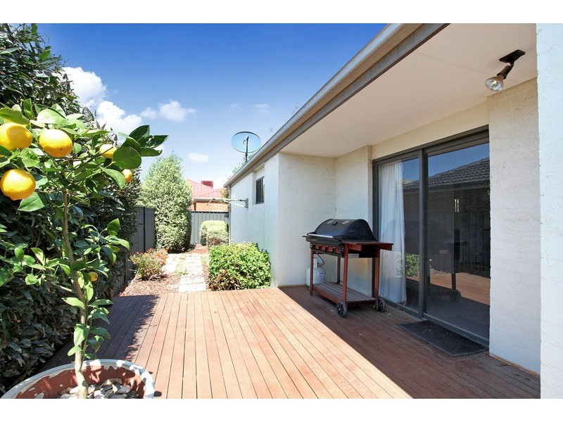 13 Lindsay  Gardens, Point Cook VIC 3030