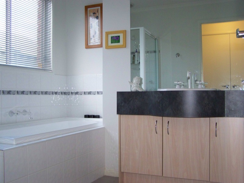 16 Orana Street, Wyndham Vale VIC 3024