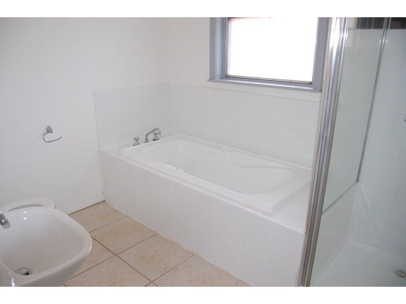 21 Willow Street, Werribee VIC 3030