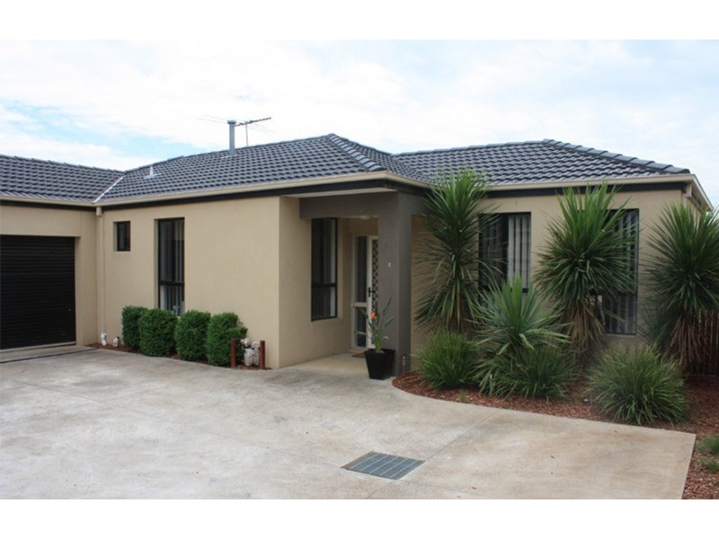 2/22 Bridlepath Drive, Truganina VIC 3029