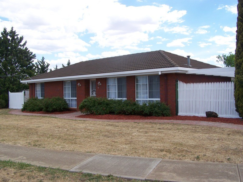 5 Wynarka Drive, Hoppers Crossing VIC 3029