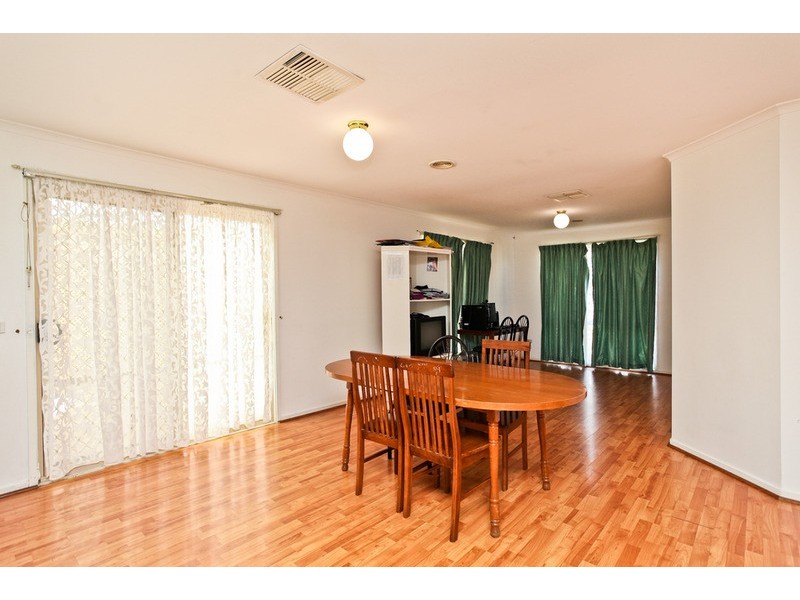 45 Kathleen Crescent, Hoppers Crossing VIC 3029