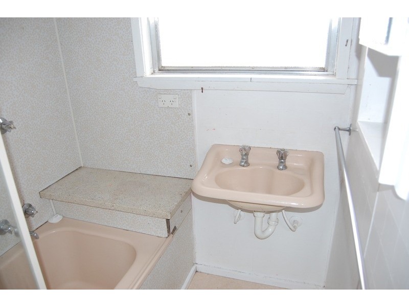 24 Deborah Street, Werribee VIC 3030