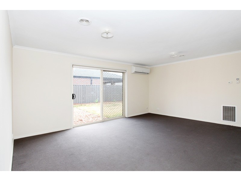 16 Drover Avenue, Wyndham Vale VIC 3024