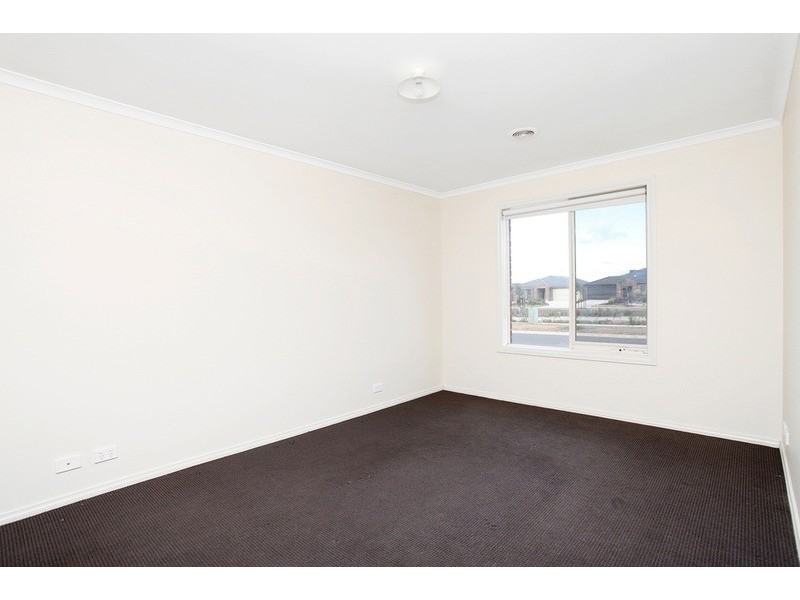 16 Drover Avenue, Wyndham Vale VIC 3024