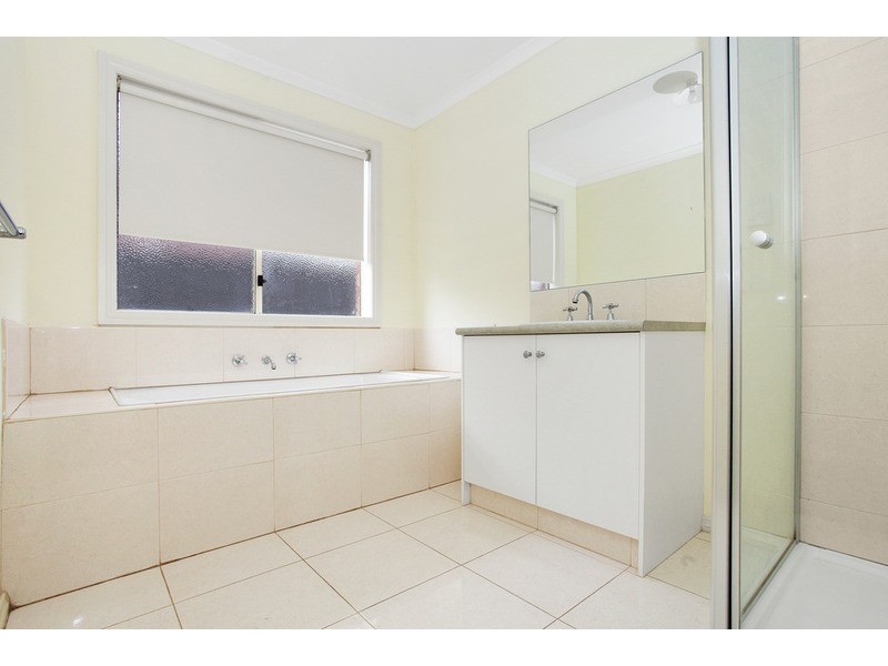 16 Drover Avenue, Wyndham Vale VIC 3024