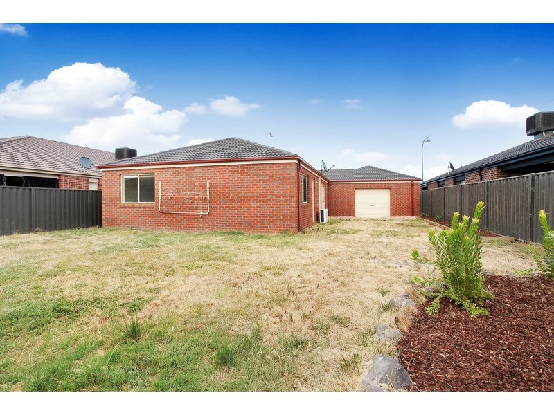 16 Drover Avenue, Wyndham Vale VIC 3024