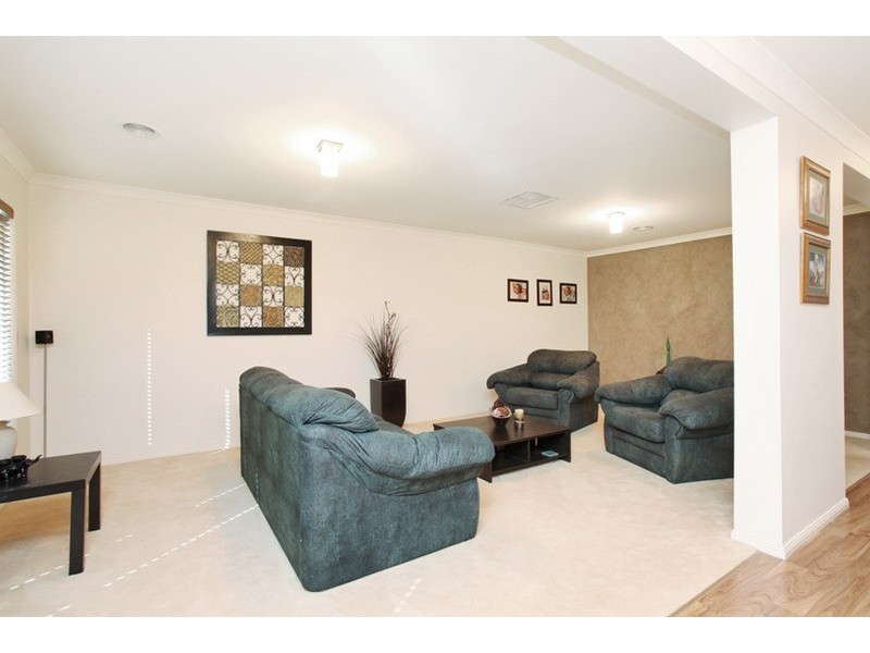 8 Diana Drive, Werribee VIC 3030