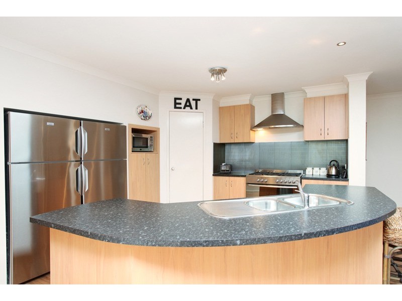 8 Diana Drive, Werribee VIC 3030