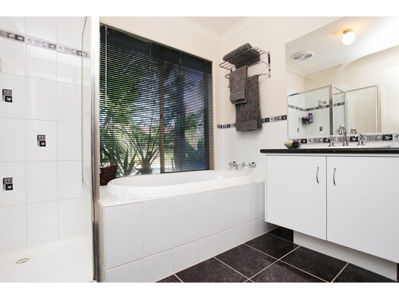 8 Diana Drive, Werribee VIC 3030