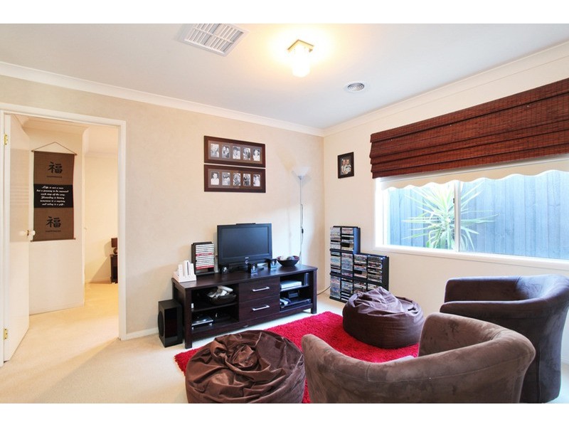 8 Diana Drive, Werribee VIC 3030