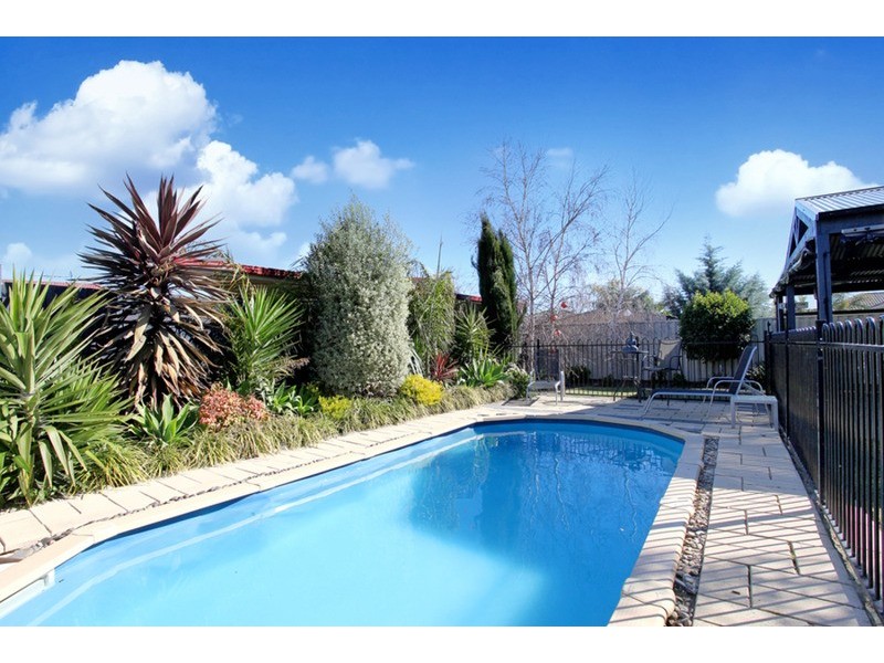 8 Diana Drive, Werribee VIC 3030