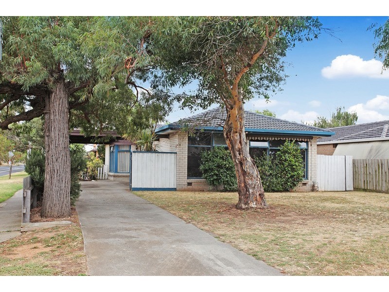 38 Edgar Street, Werribee VIC 3030