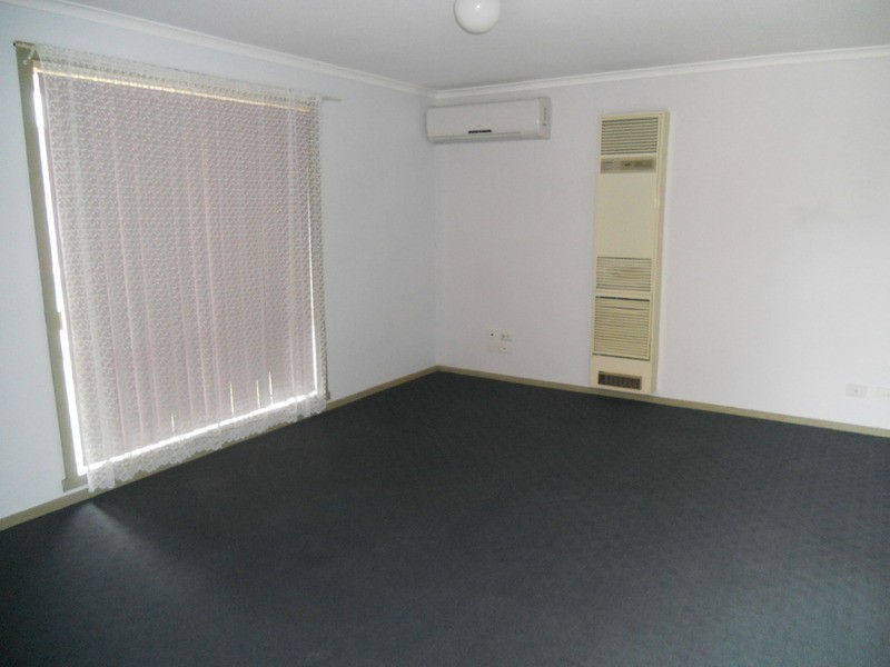 1/9 Dickenson Street, Altona Meadows VIC 3028