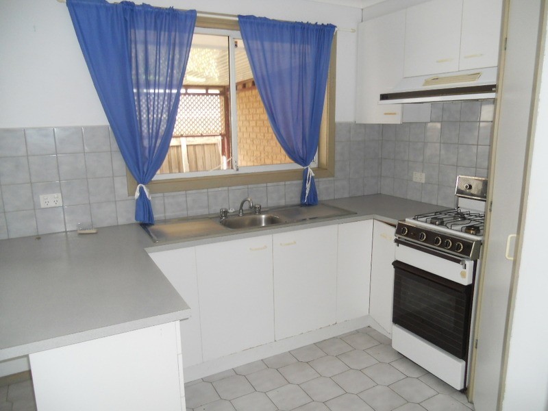 1/9 Dickenson Street, Altona Meadows VIC 3028