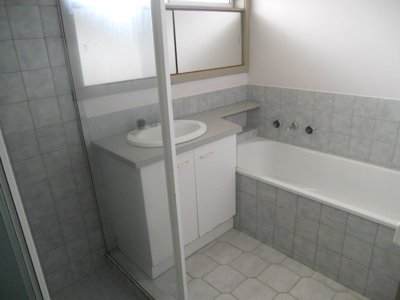 1/9 Dickenson Street, Altona Meadows VIC 3028