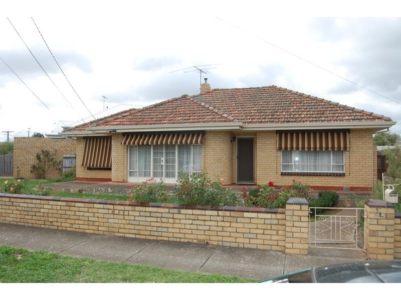 1 Dixon  Avenue, Werribee VIC 3030