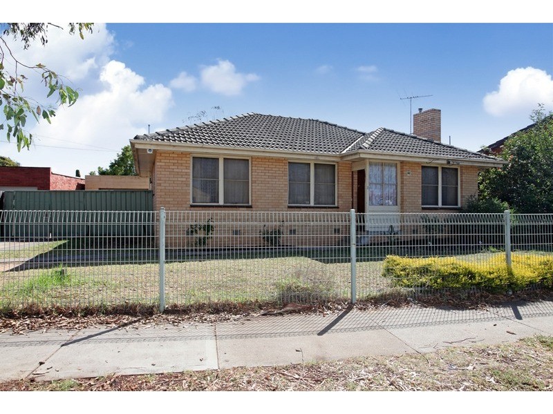 2 Willow Street, Werribee VIC 3030