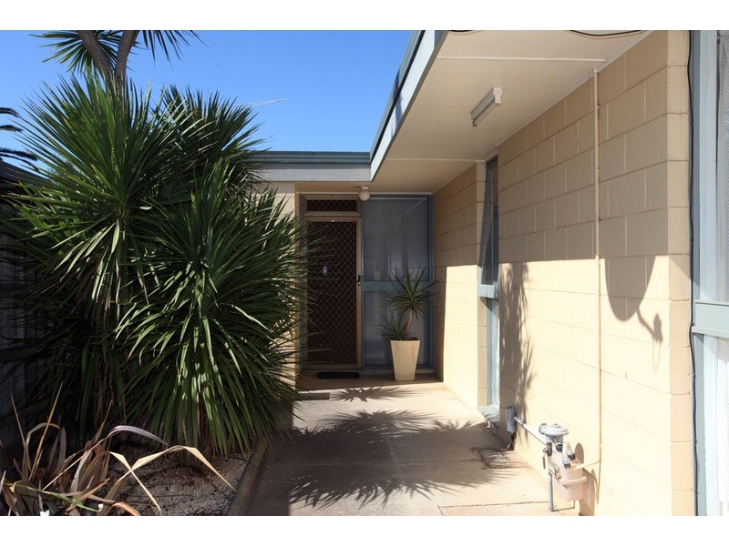 4/4 Tyrone Street, Werribee VIC 3030