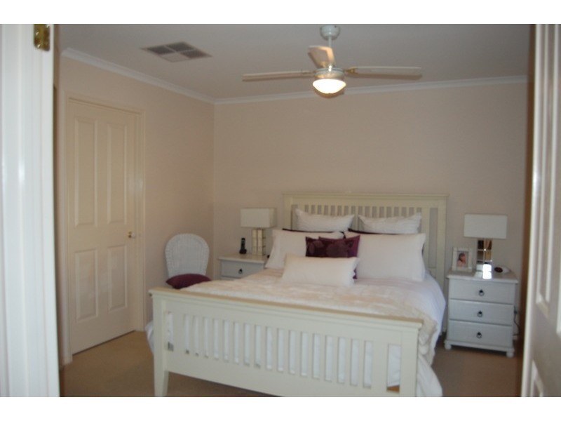 2 Governor Close, Tarneit VIC 3029