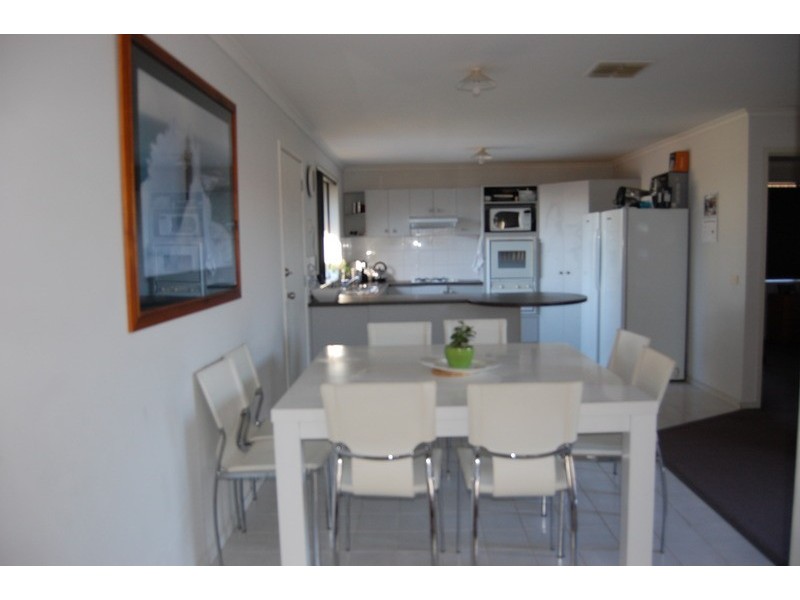 20 Mirabella  Close, Werribee VIC 3030